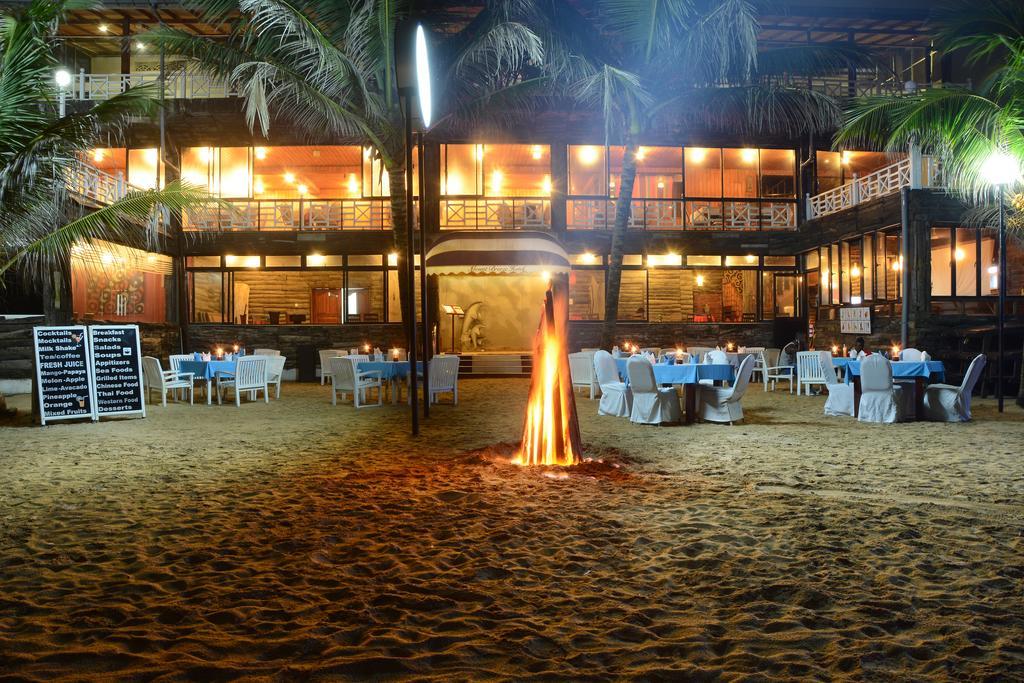 Mount Breeze Hotel Dehiwala-Mont Lavinia Extérieur photo