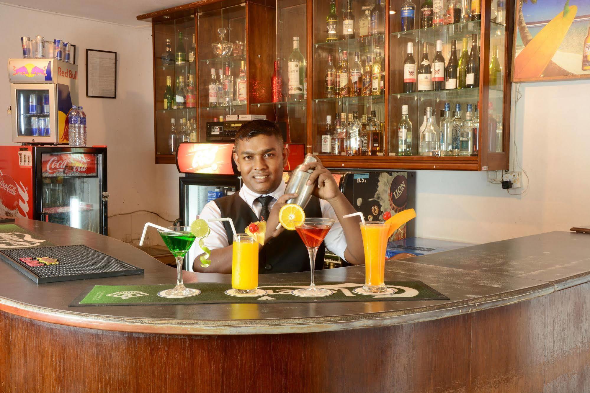 Mount Breeze Hotel Dehiwala-Mont Lavinia Extérieur photo