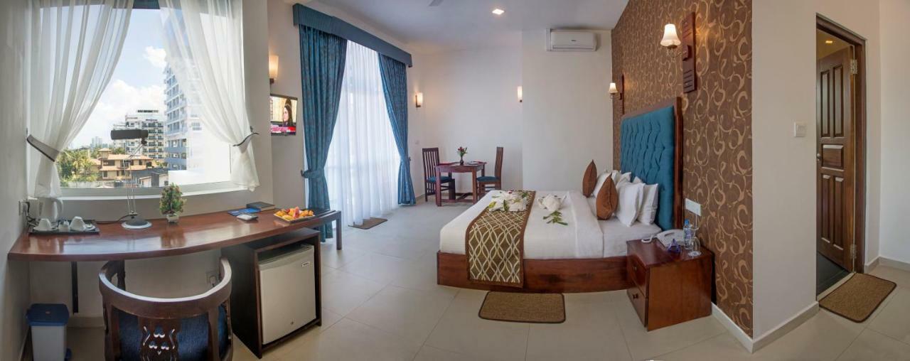 Mount Breeze Hotel Dehiwala-Mont Lavinia Extérieur photo