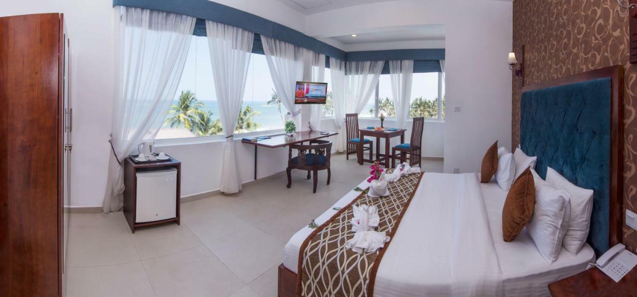 Mount Breeze Hotel Dehiwala-Mont Lavinia Extérieur photo
